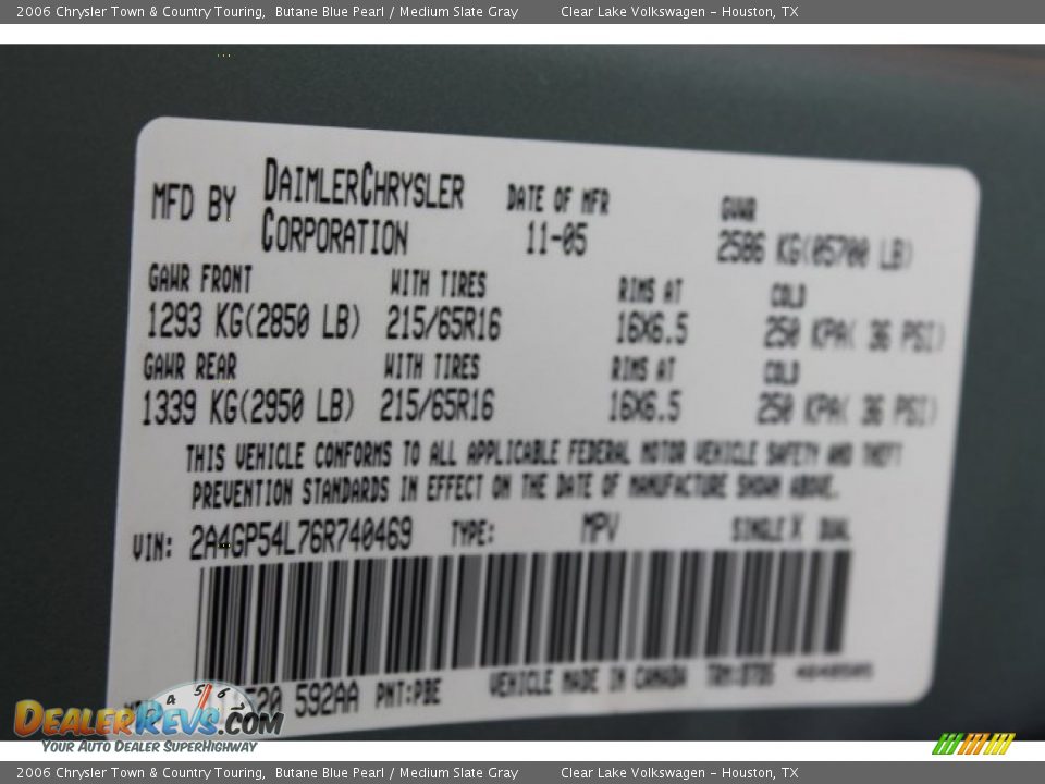 2006 Chrysler Town & Country Touring Butane Blue Pearl / Medium Slate Gray Photo #34