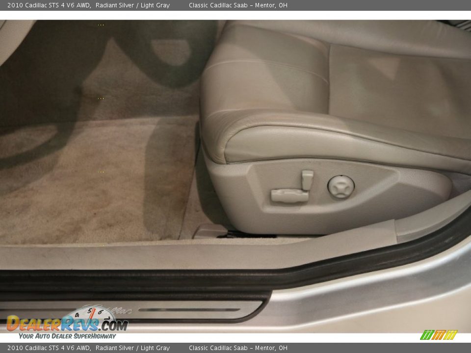 2010 Cadillac STS 4 V6 AWD Radiant Silver / Light Gray Photo #8