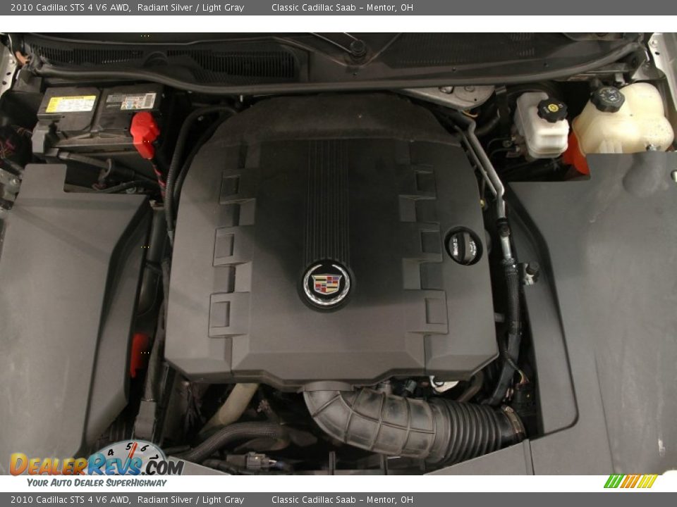 2010 Cadillac STS 4 V6 AWD Radiant Silver / Light Gray Photo #28