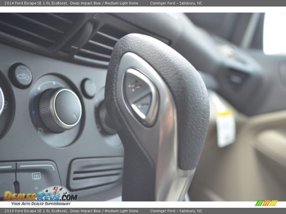 2014 Ford Escape SE 1.6L EcoBoost Deep Impact Blue / Medium Light Stone Photo #17