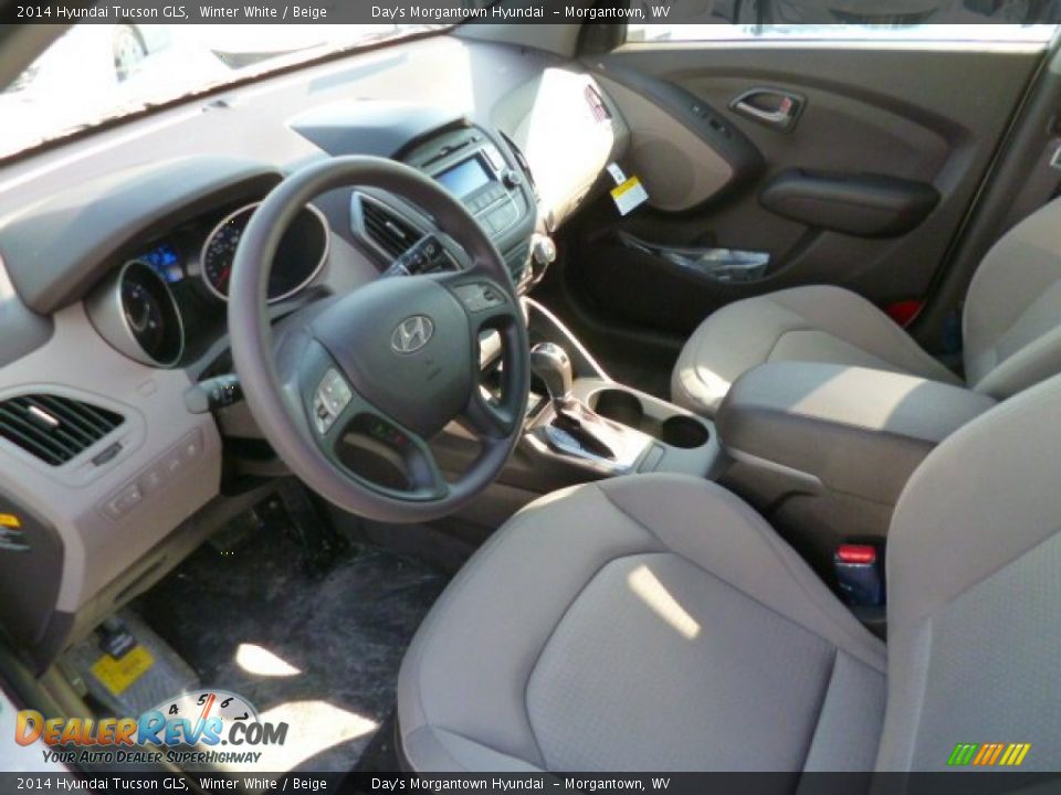 Beige Interior - 2014 Hyundai Tucson GLS Photo #17