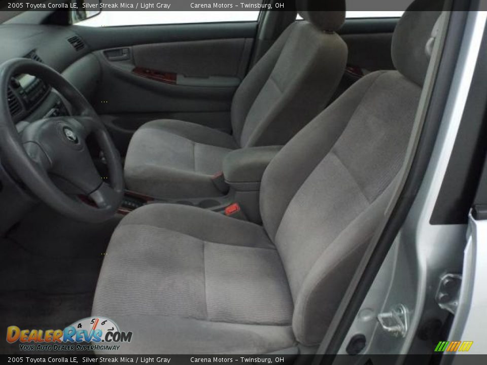 2005 Toyota Corolla LE Silver Streak Mica / Light Gray Photo #4