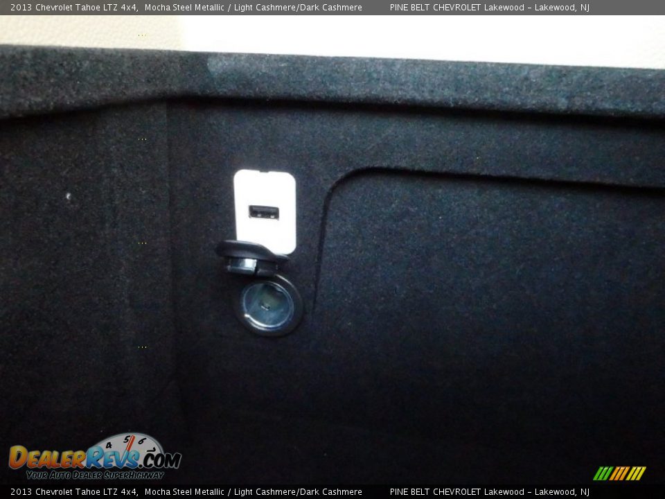 2013 Chevrolet Tahoe LTZ 4x4 Mocha Steel Metallic / Light Cashmere/Dark Cashmere Photo #27