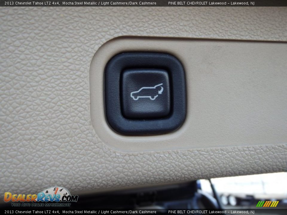 2013 Chevrolet Tahoe LTZ 4x4 Mocha Steel Metallic / Light Cashmere/Dark Cashmere Photo #30