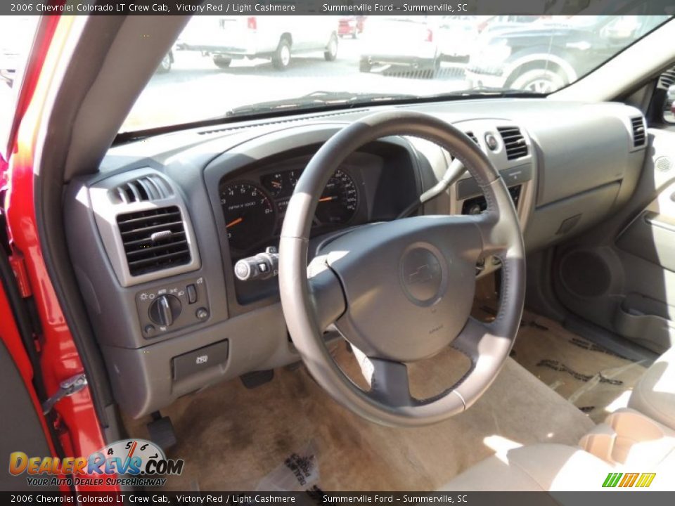 2006 Chevrolet Colorado LT Crew Cab Victory Red / Light Cashmere Photo #3