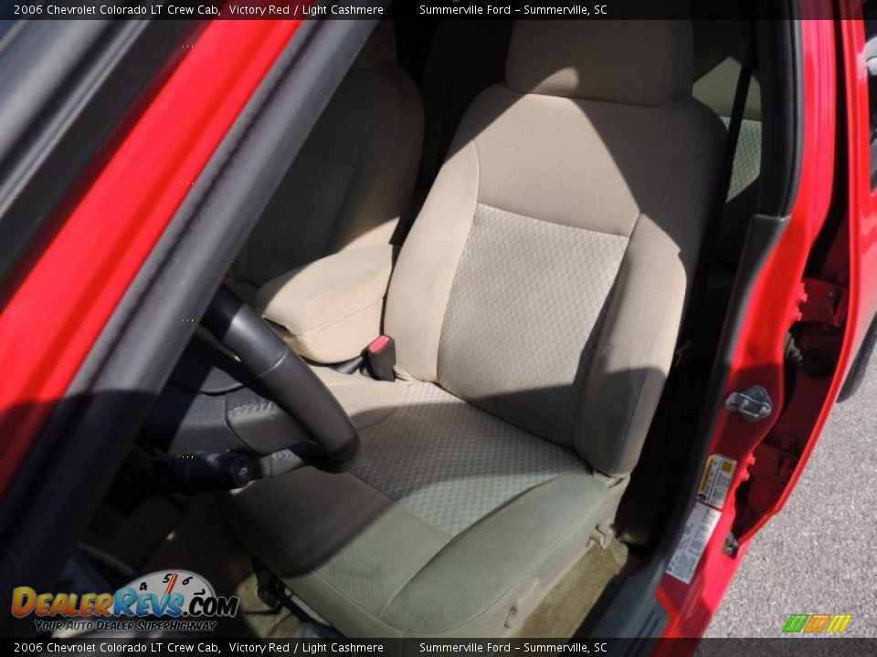 2006 Chevrolet Colorado LT Crew Cab Victory Red / Light Cashmere Photo #4
