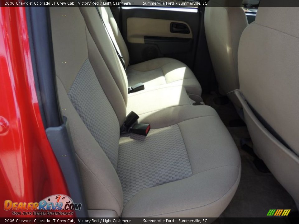 2006 Chevrolet Colorado LT Crew Cab Victory Red / Light Cashmere Photo #10