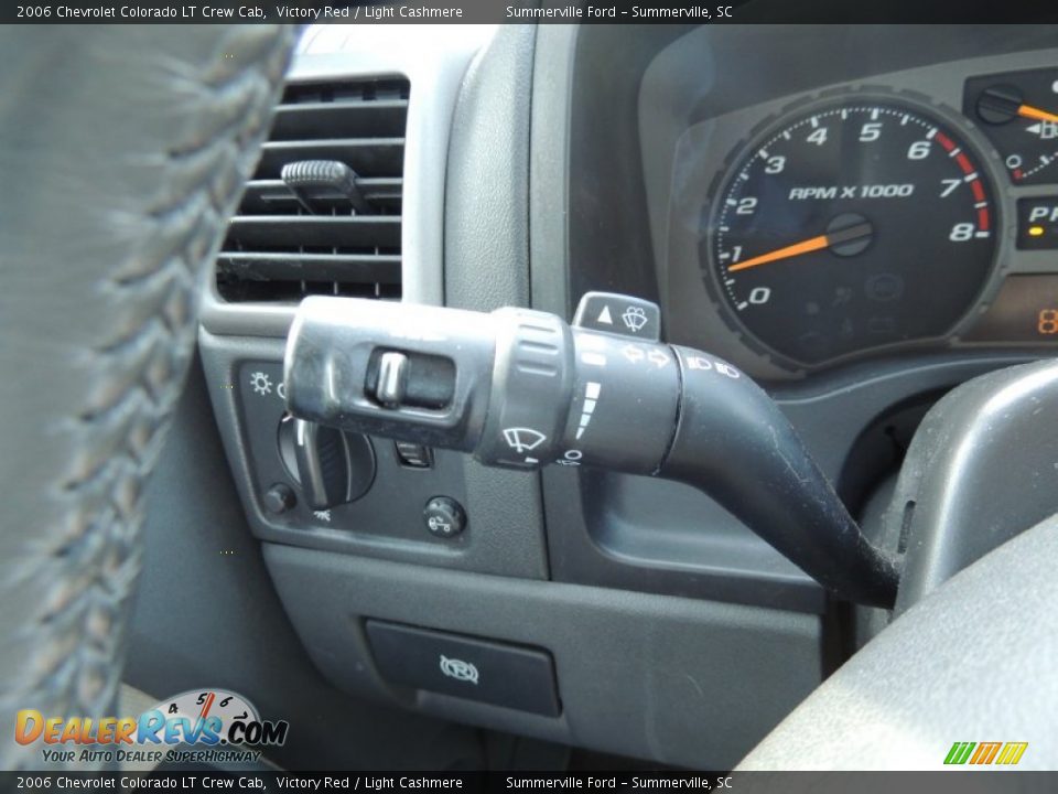 2006 Chevrolet Colorado LT Crew Cab Victory Red / Light Cashmere Photo #19