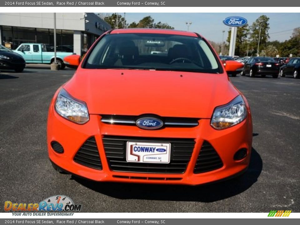 2014 Ford Focus SE Sedan Race Red / Charcoal Black Photo #2
