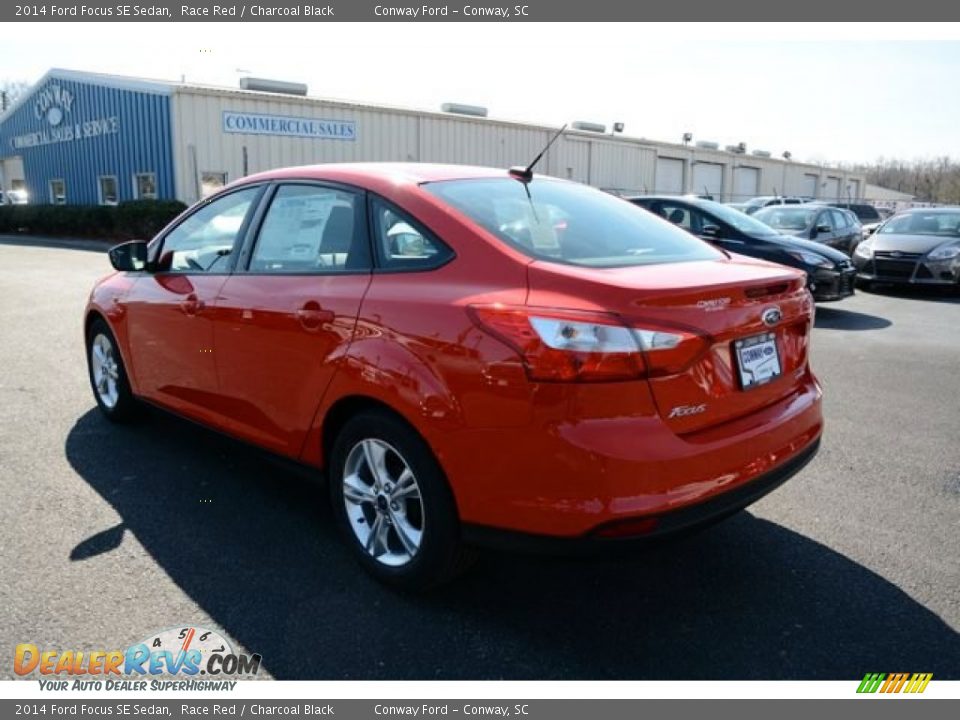 2014 Ford Focus SE Sedan Race Red / Charcoal Black Photo #7
