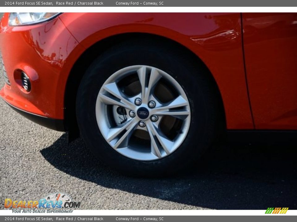 2014 Ford Focus SE Sedan Race Red / Charcoal Black Photo #9