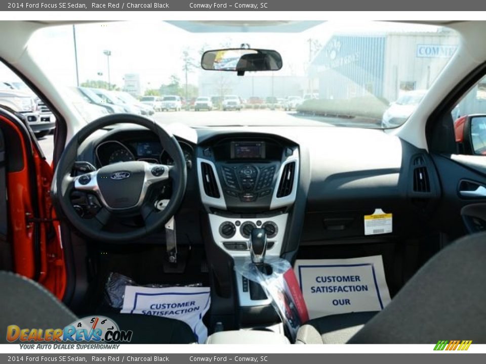 2014 Ford Focus SE Sedan Race Red / Charcoal Black Photo #12
