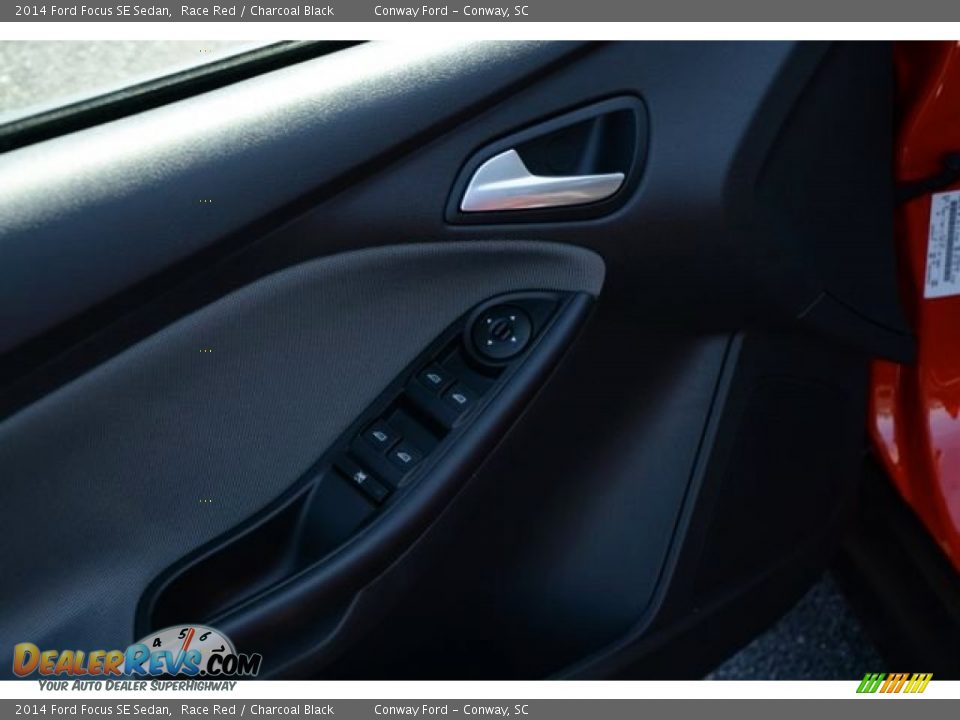 2014 Ford Focus SE Sedan Race Red / Charcoal Black Photo #20