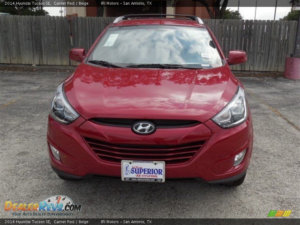 2014 Hyundai Tucson SE Garnet Red / Beige Photo #2
