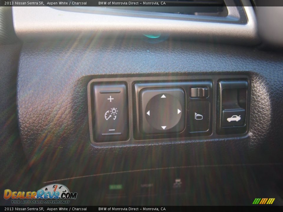 2013 Nissan Sentra SR Aspen White / Charcoal Photo #23