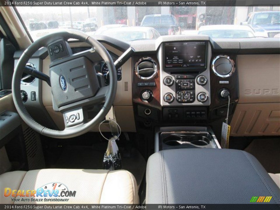 2014 Ford F250 Super Duty Lariat Crew Cab 4x4 White Platinum Tri-Coat / Adobe Photo #10