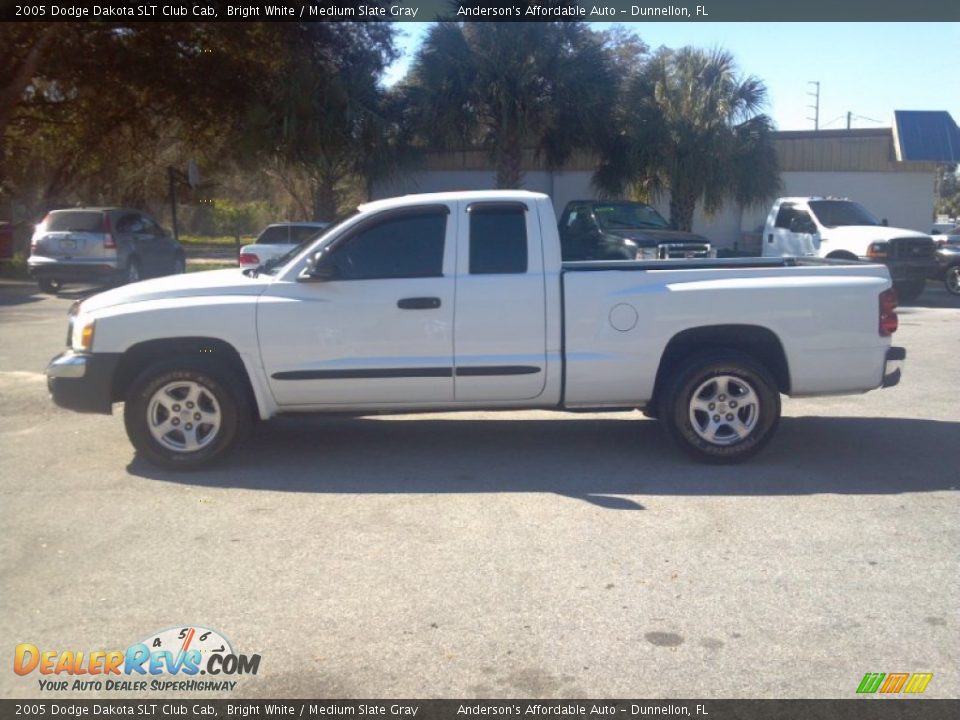 2005 Dodge Dakota SLT Club Cab Bright White / Medium Slate Gray Photo #6