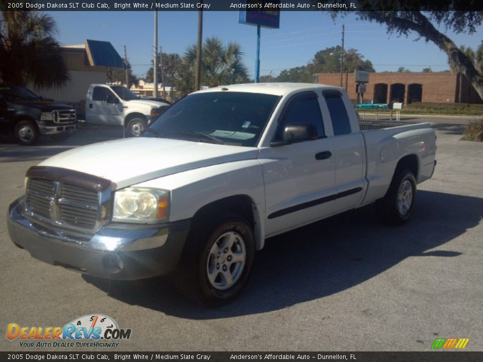 2005 Dodge Dakota SLT Club Cab Bright White / Medium Slate Gray Photo #7