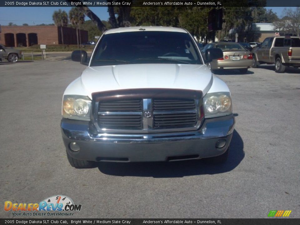 2005 Dodge Dakota SLT Club Cab Bright White / Medium Slate Gray Photo #8