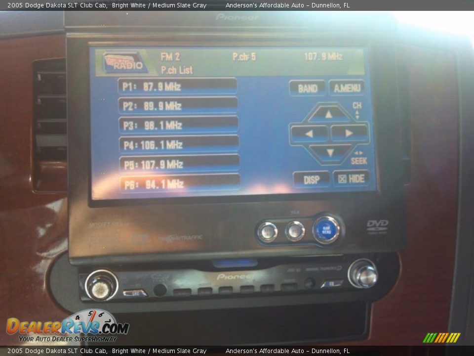 2005 Dodge Dakota SLT Club Cab Bright White / Medium Slate Gray Photo #14