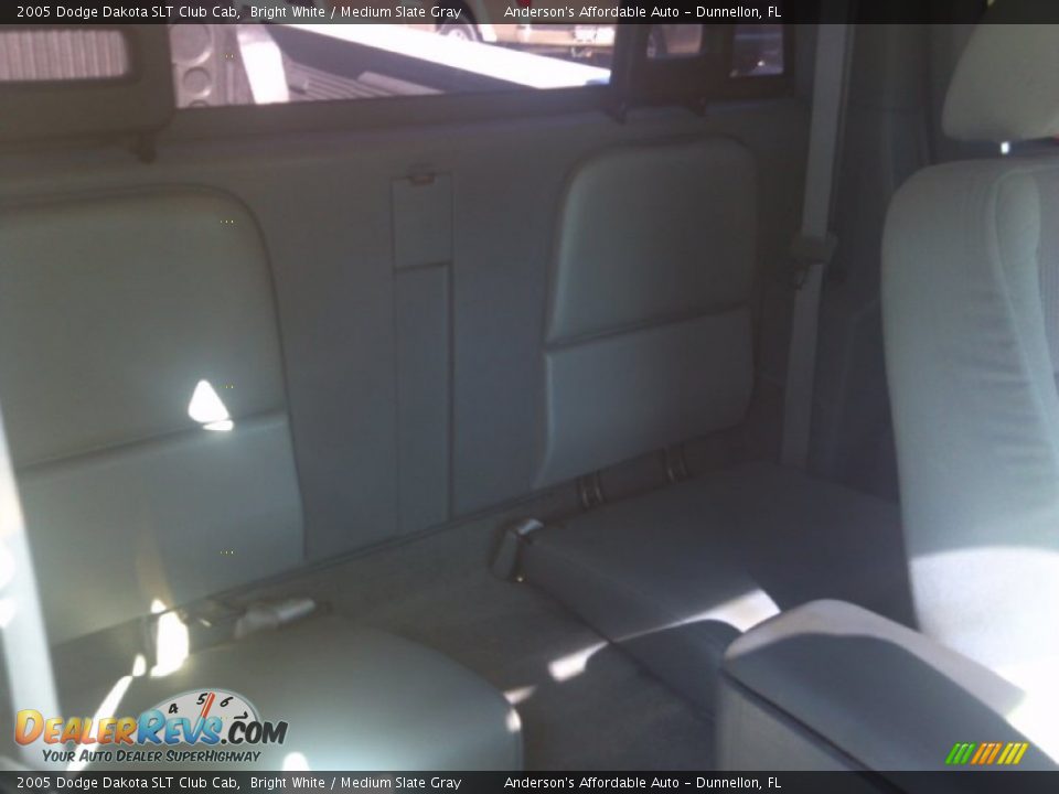 2005 Dodge Dakota SLT Club Cab Bright White / Medium Slate Gray Photo #22