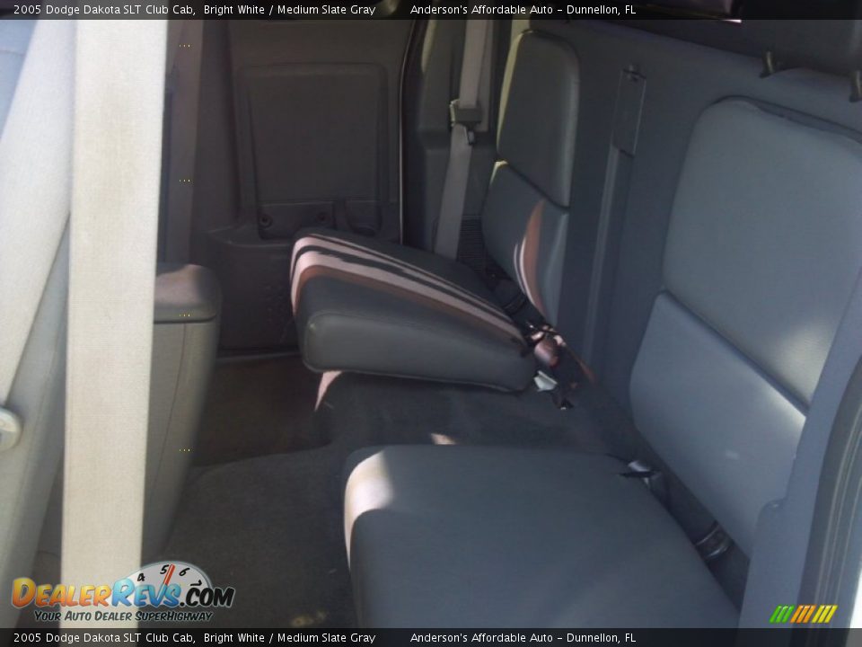2005 Dodge Dakota SLT Club Cab Bright White / Medium Slate Gray Photo #31