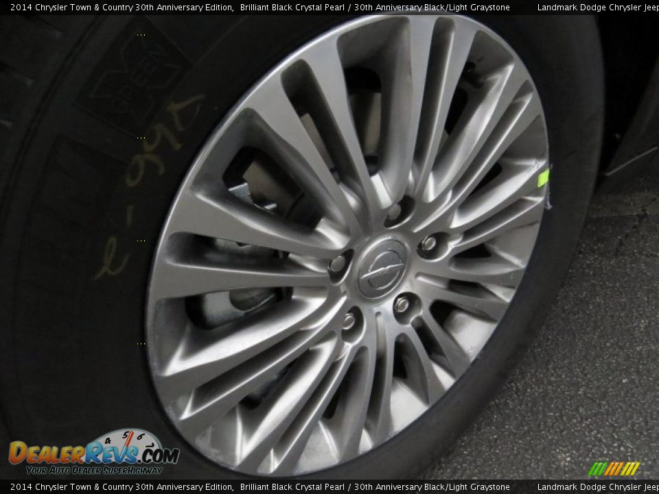 2014 Chrysler Town & Country 30th Anniversary Edition Brilliant Black Crystal Pearl / 30th Anniversary Black/Light Graystone Photo #5