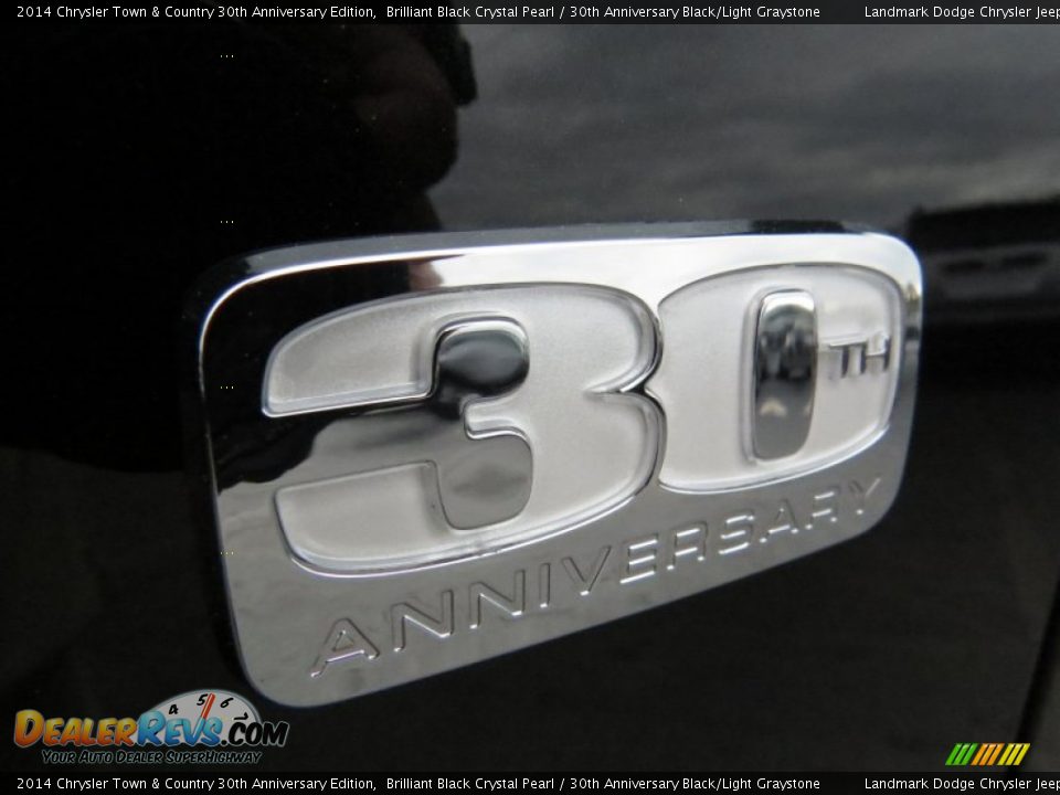 2014 Chrysler Town & Country 30th Anniversary Edition Brilliant Black Crystal Pearl / 30th Anniversary Black/Light Graystone Photo #6