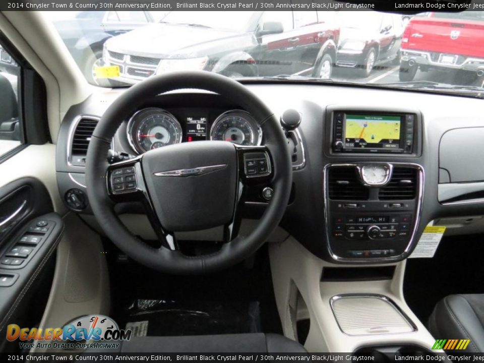 2014 Chrysler Town & Country 30th Anniversary Edition Brilliant Black Crystal Pearl / 30th Anniversary Black/Light Graystone Photo #9