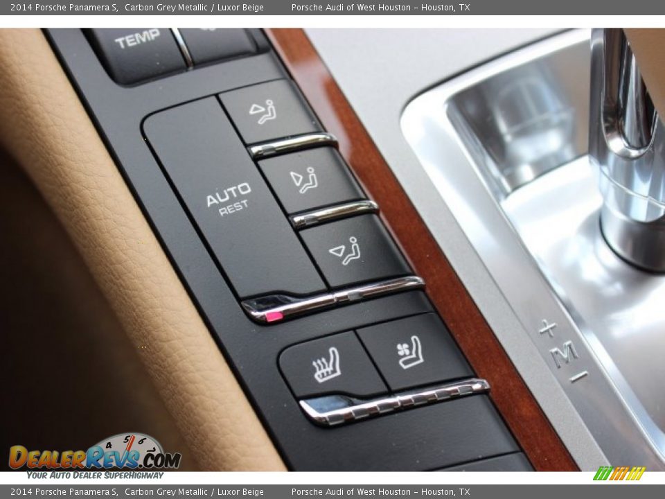 Controls of 2014 Porsche Panamera S Photo #24