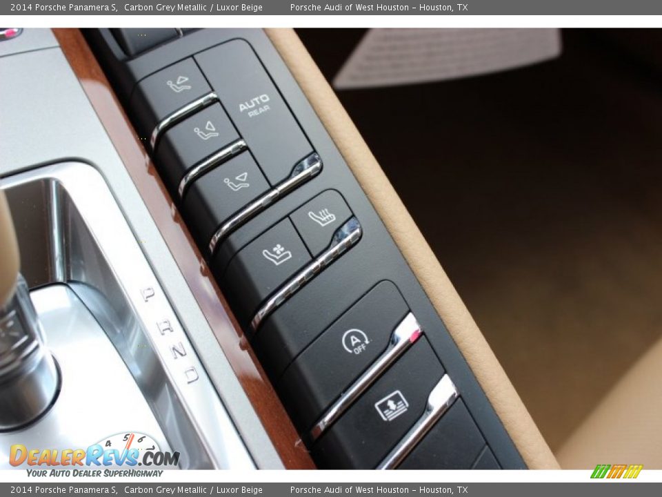 Controls of 2014 Porsche Panamera S Photo #26