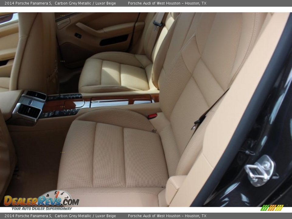 Rear Seat of 2014 Porsche Panamera S Photo #32
