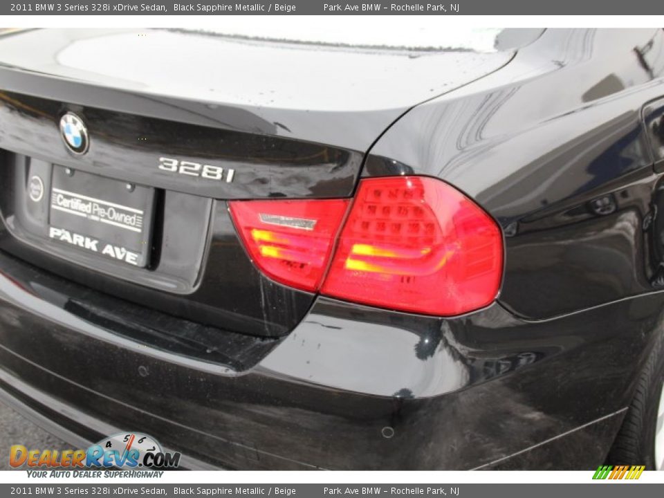 2011 BMW 3 Series 328i xDrive Sedan Black Sapphire Metallic / Beige Photo #21