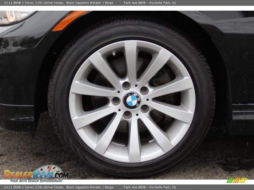 2011 BMW 3 Series 328i xDrive Sedan Black Sapphire Metallic / Beige Photo #30
