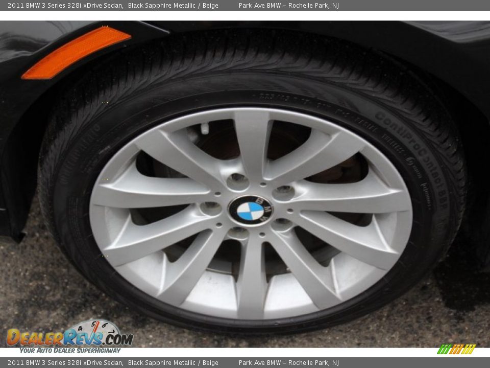 2011 BMW 3 Series 328i xDrive Sedan Black Sapphire Metallic / Beige Photo #31