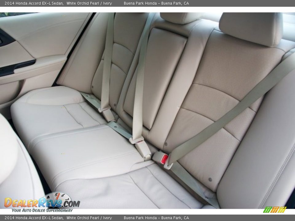 2014 Honda Accord EX-L Sedan White Orchid Pearl / Ivory Photo #16