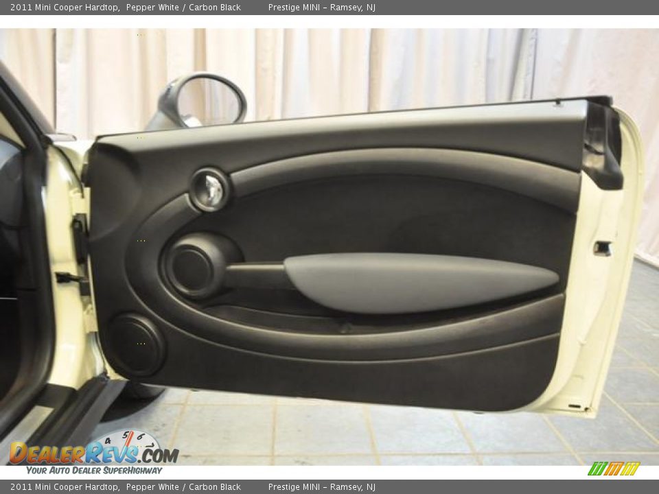 2011 Mini Cooper Hardtop Pepper White / Carbon Black Photo #7