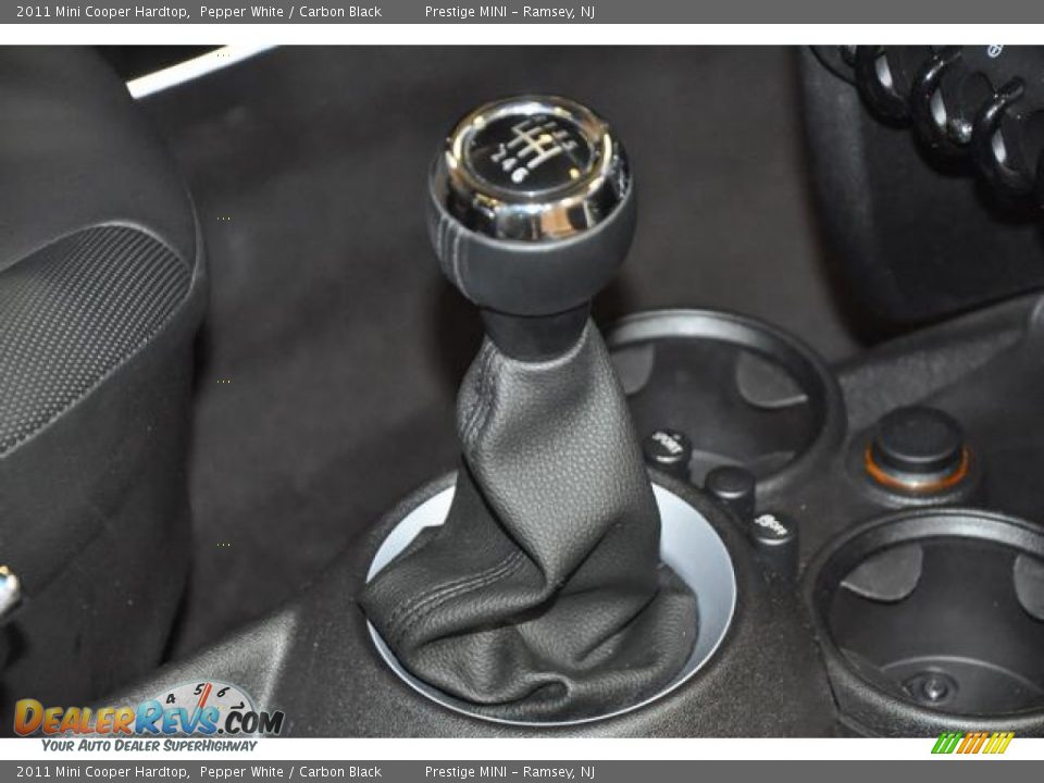 2011 Mini Cooper Hardtop Pepper White / Carbon Black Photo #9