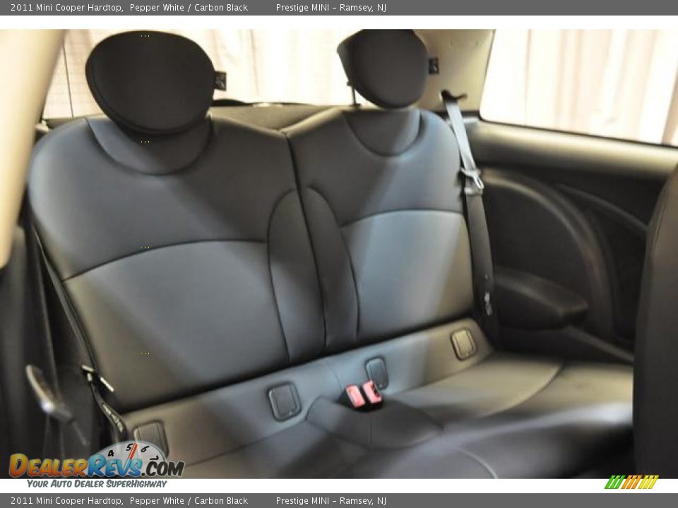2011 Mini Cooper Hardtop Pepper White / Carbon Black Photo #13