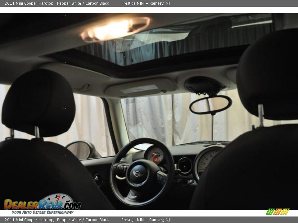 2011 Mini Cooper Hardtop Pepper White / Carbon Black Photo #14