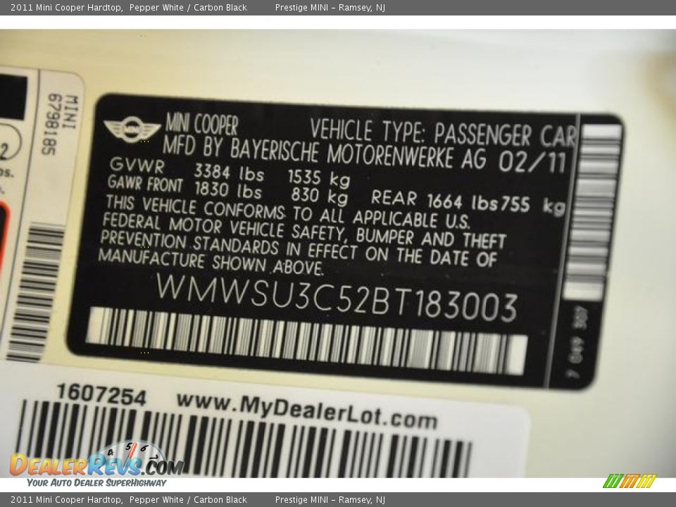 2011 Mini Cooper Hardtop Pepper White / Carbon Black Photo #27
