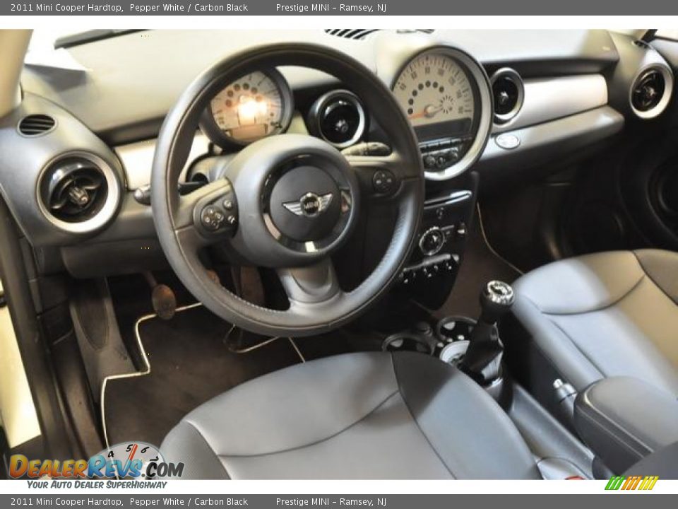 2011 Mini Cooper Hardtop Pepper White / Carbon Black Photo #29