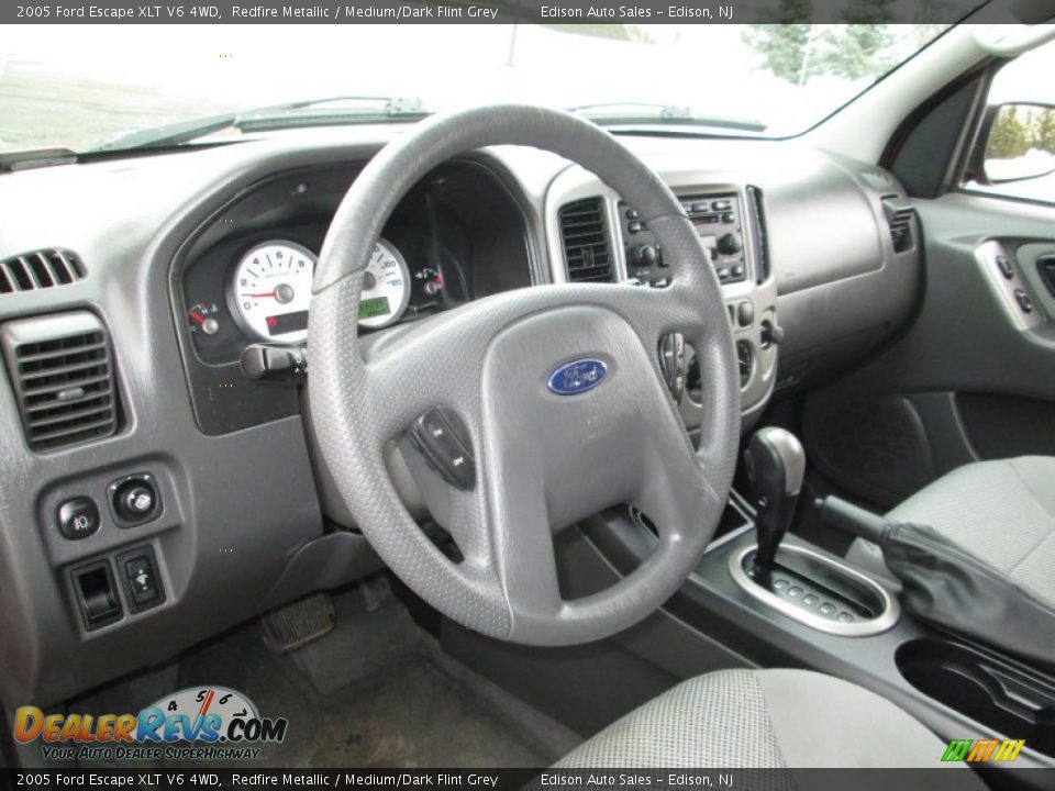 2005 Ford Escape XLT V6 4WD Redfire Metallic / Medium/Dark Flint Grey Photo #15