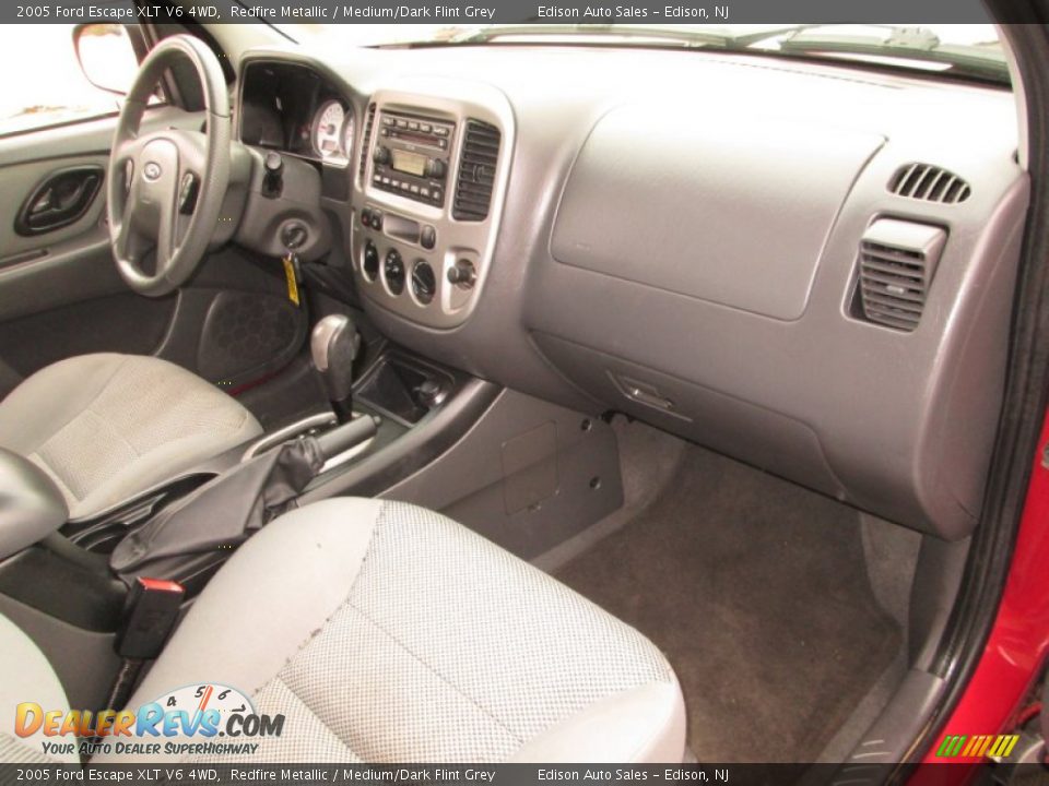 2005 Ford Escape XLT V6 4WD Redfire Metallic / Medium/Dark Flint Grey Photo #16