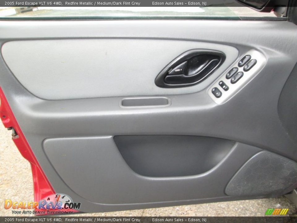 2005 Ford Escape XLT V6 4WD Redfire Metallic / Medium/Dark Flint Grey Photo #27