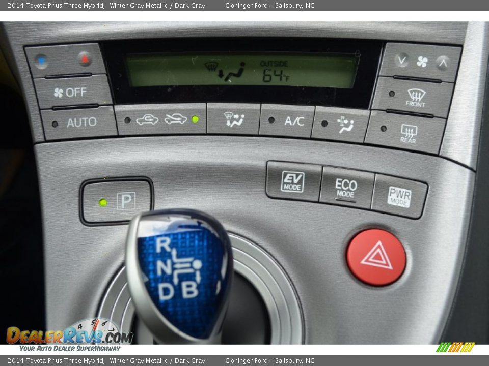 2014 Toyota Prius Three Hybrid Winter Gray Metallic / Dark Gray Photo #17