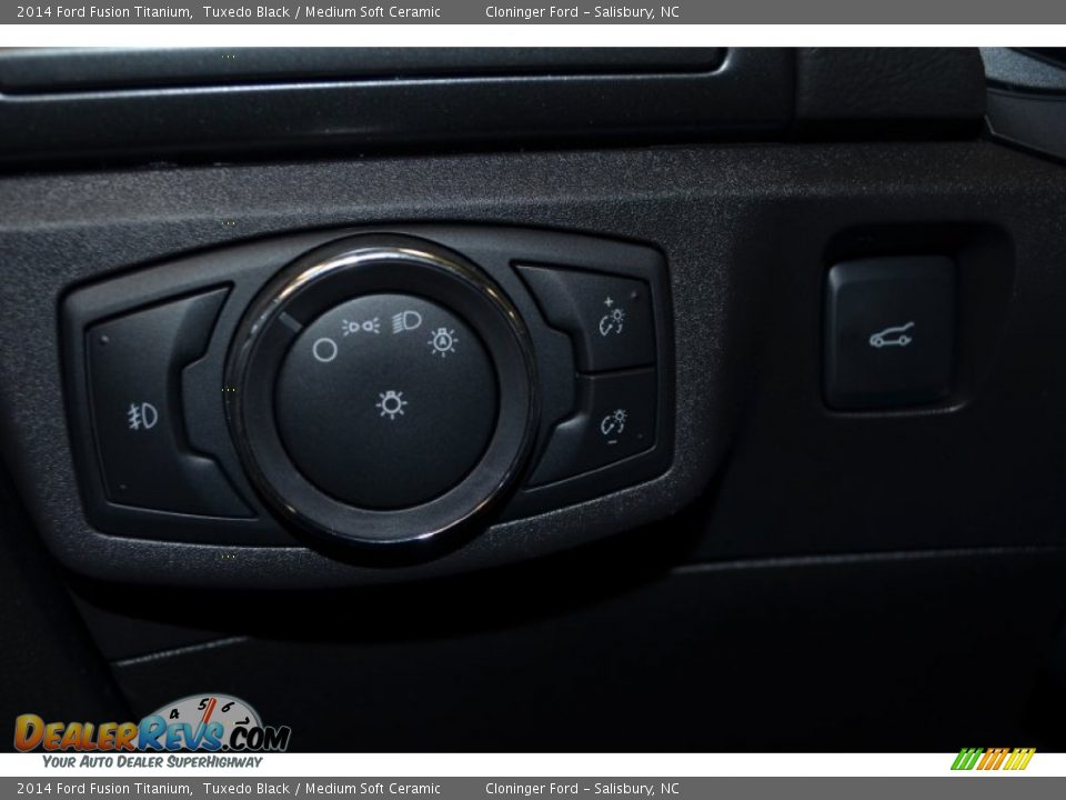2014 Ford Fusion Titanium Tuxedo Black / Medium Soft Ceramic Photo #21