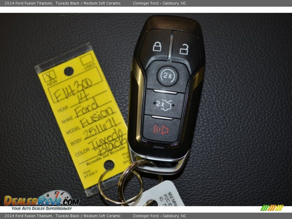 2014 Ford Fusion Titanium Tuxedo Black / Medium Soft Ceramic Photo #22