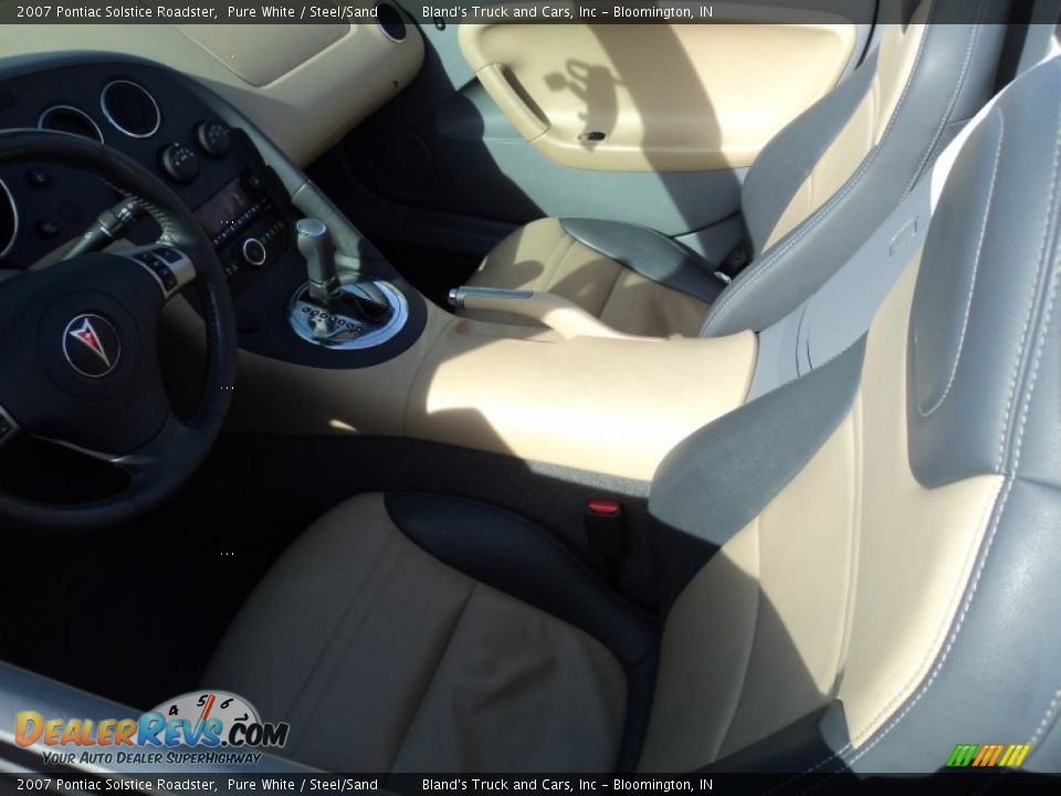 2007 Pontiac Solstice Roadster Pure White / Steel/Sand Photo #5