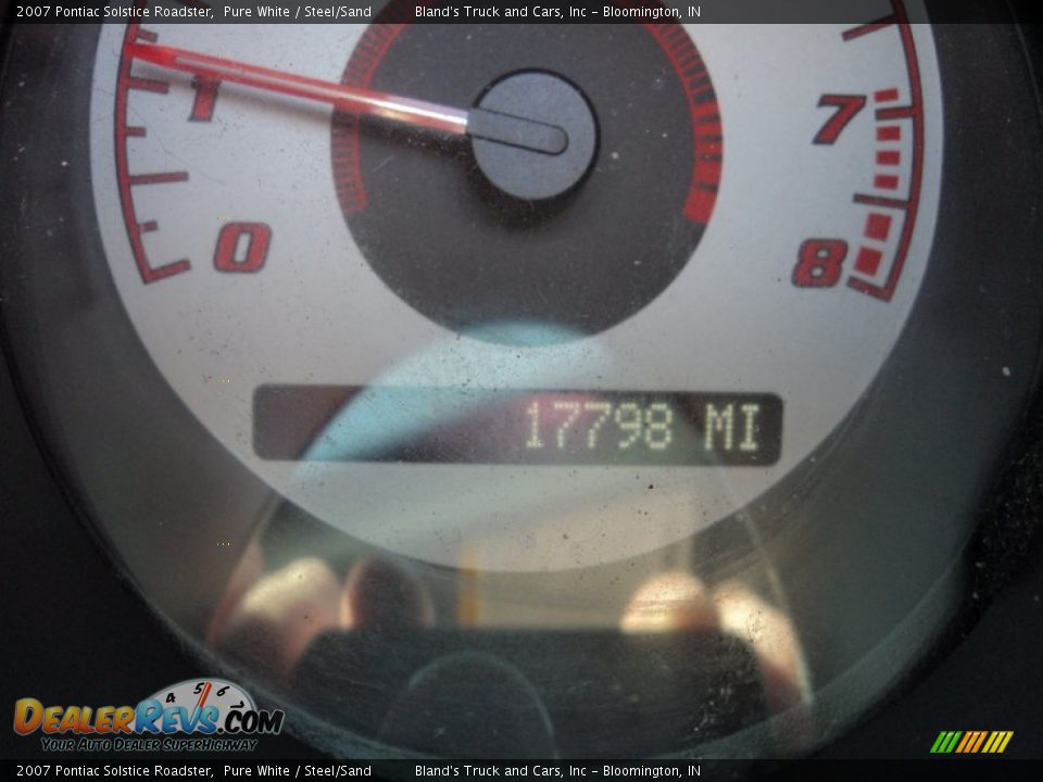 2007 Pontiac Solstice Roadster Pure White / Steel/Sand Photo #9